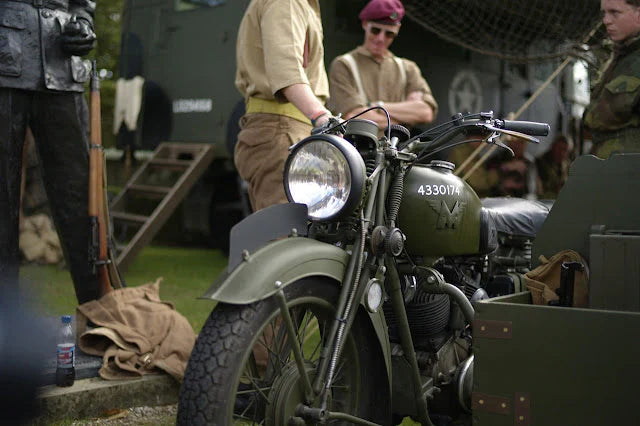 GOODWOOD REVIVAL 2011: MOTORCYCLES