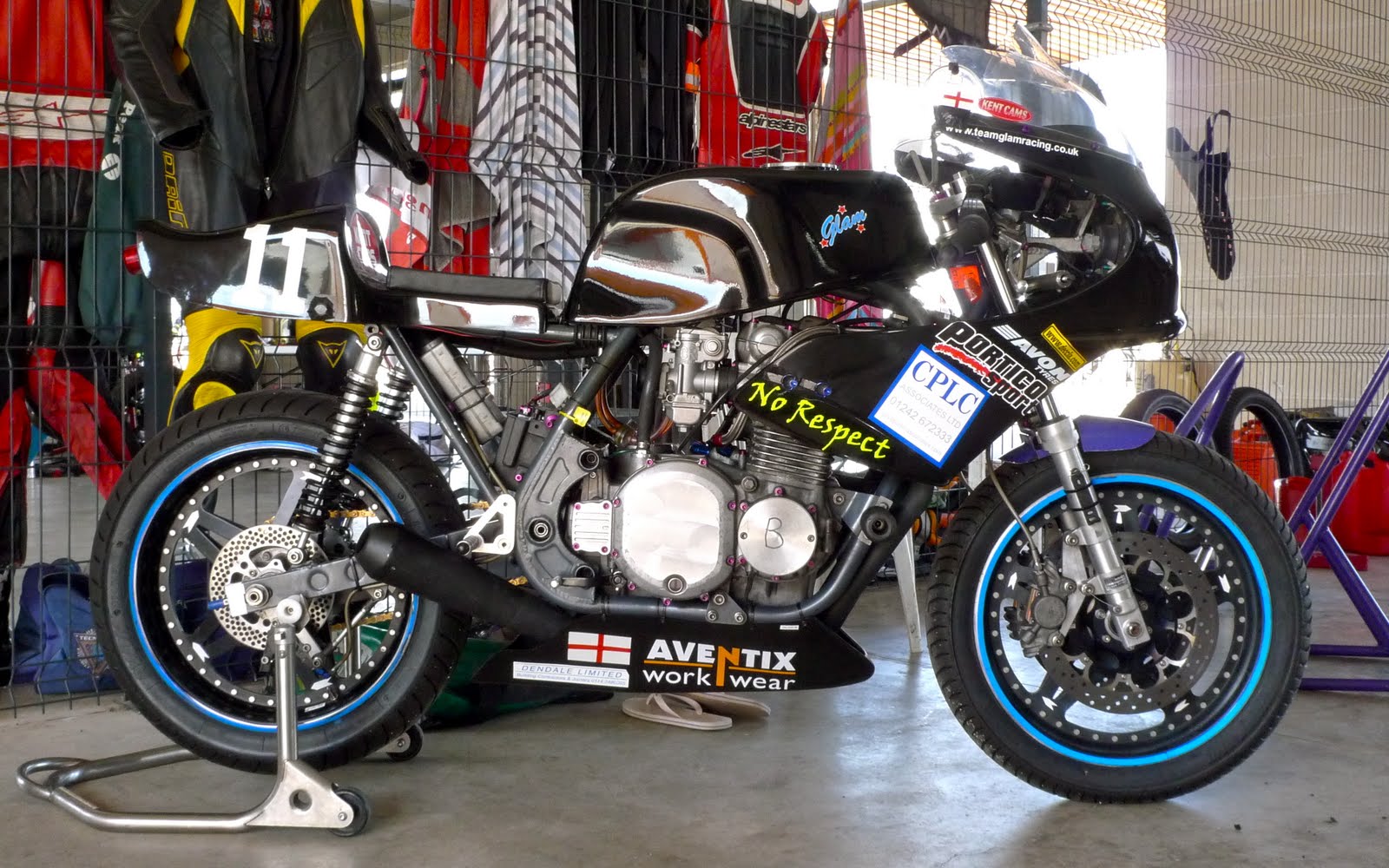 DECCLA 6HOURS ENDURANCE RACE 2011