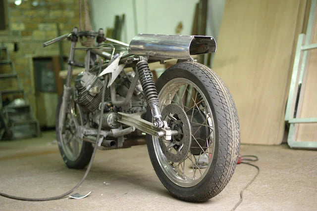 THURSDAY AT FRAN'S: KILLING THE EX-POLICE GUZZI