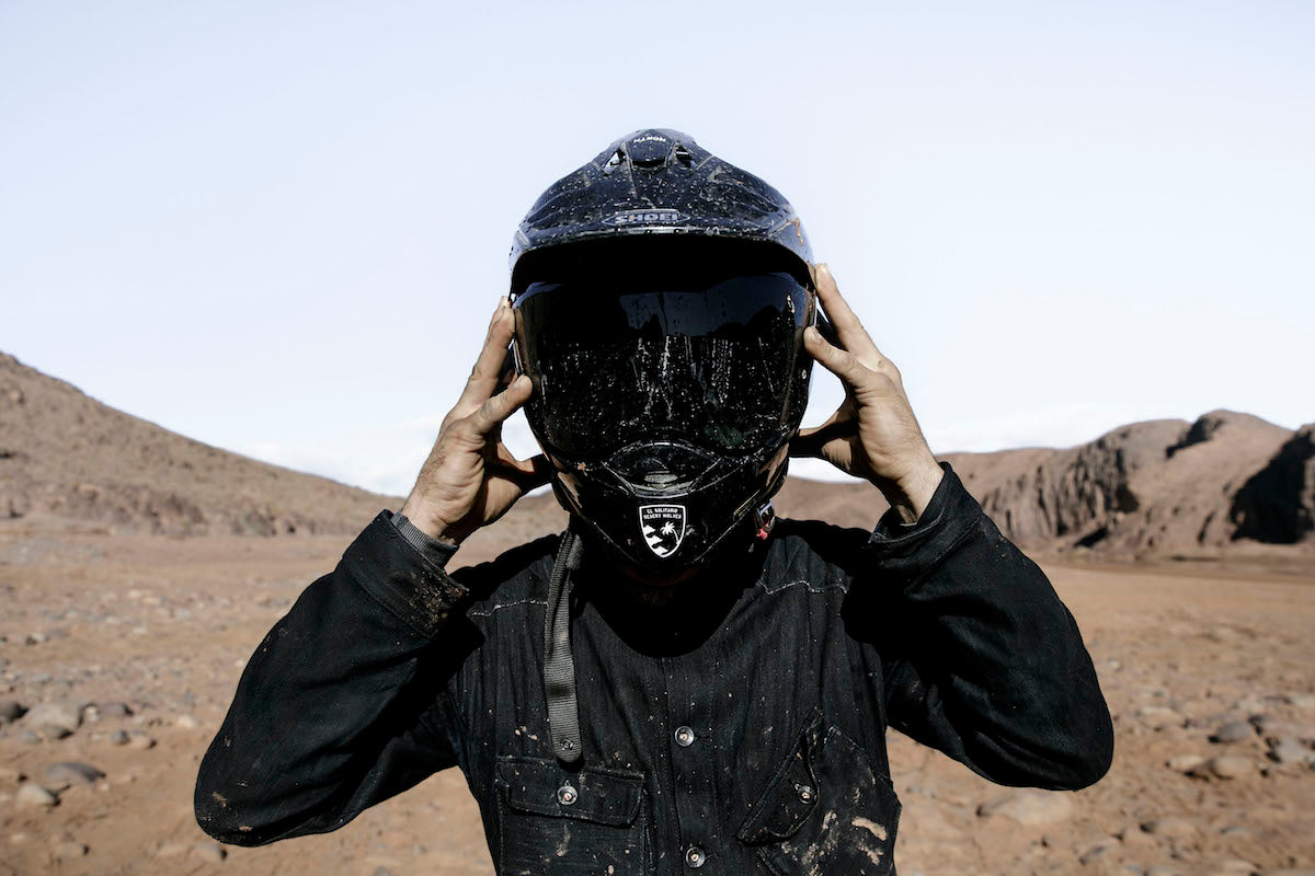 EL SOLITARIO DESERT WOLVES - WORDS BY GARETH ROBERTS