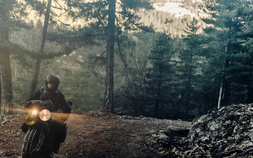 EL SOLITARIO PETARDO REVISITED