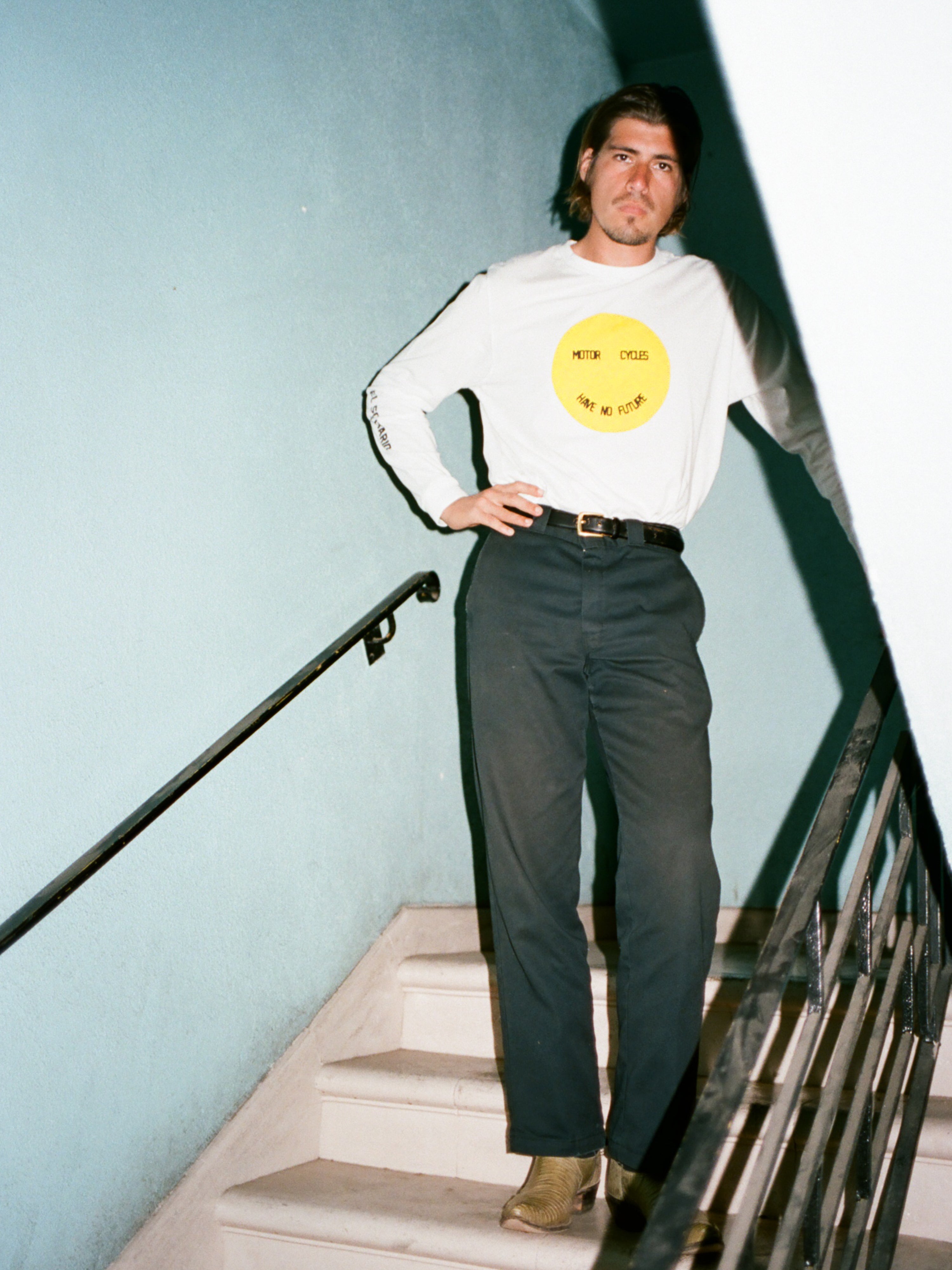 El Solitario Smiley White Long Sleeve T-Shirt. Model