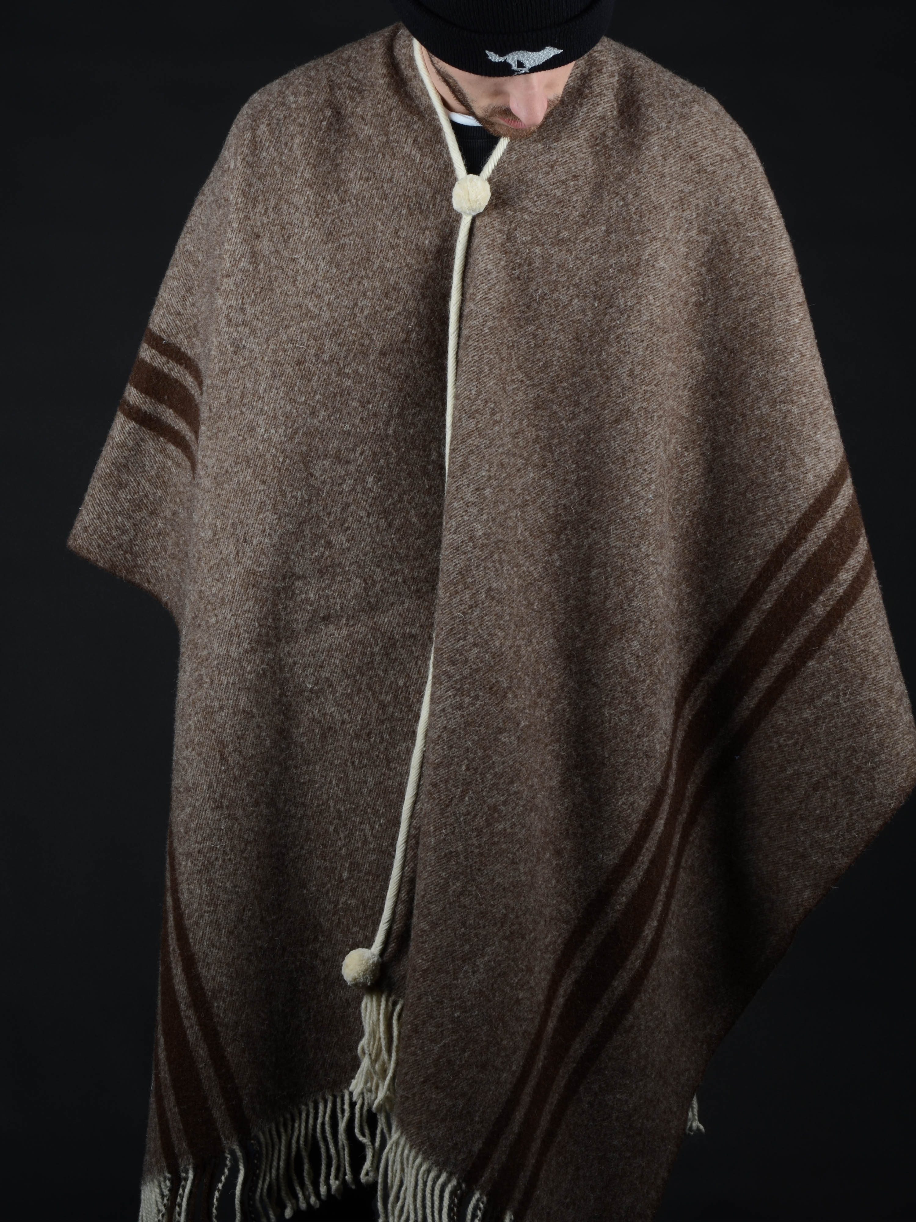 El Solitario Traditional Poncho White Stripe