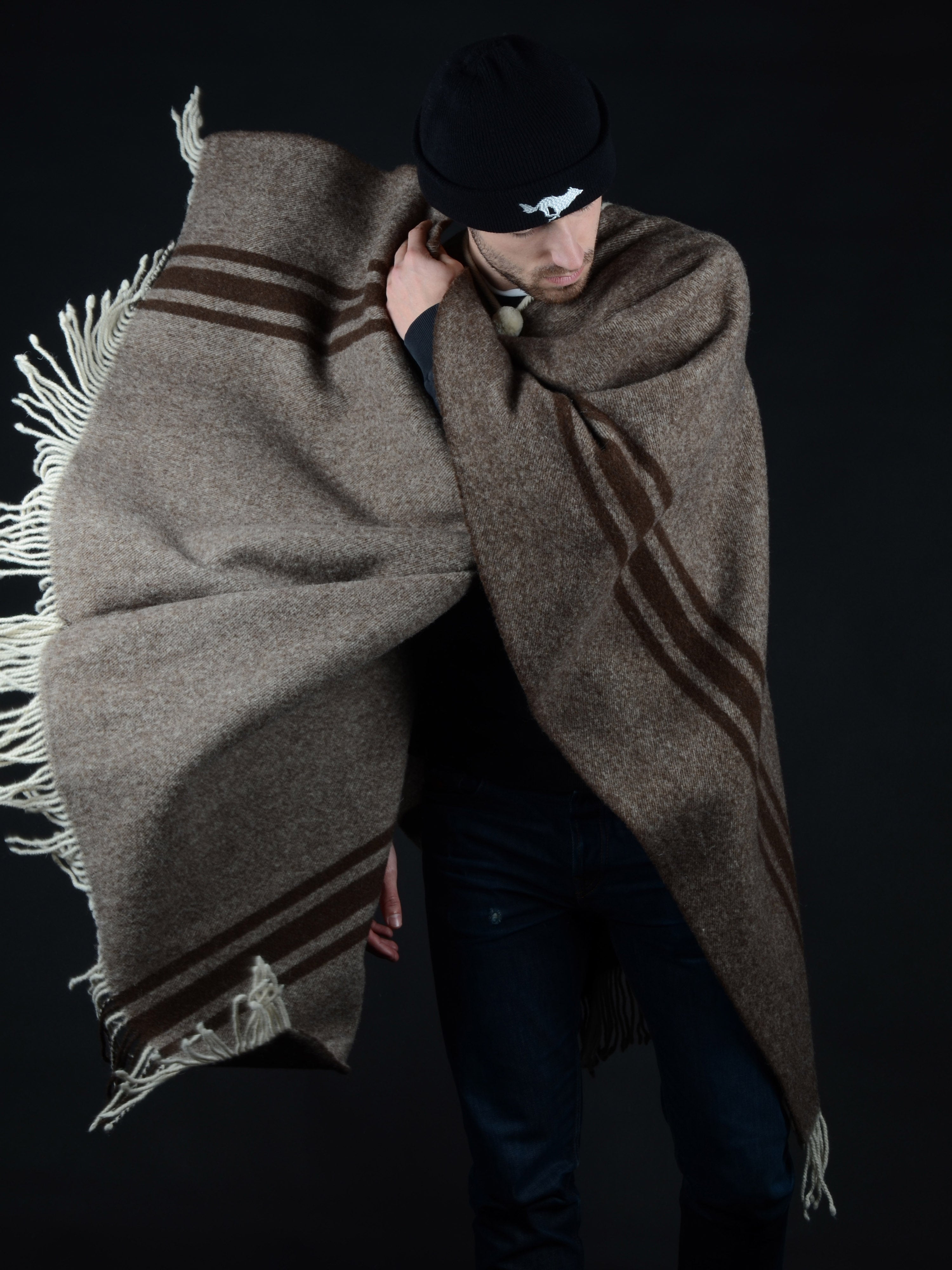 El Solitario Traditional Poncho White Stripe