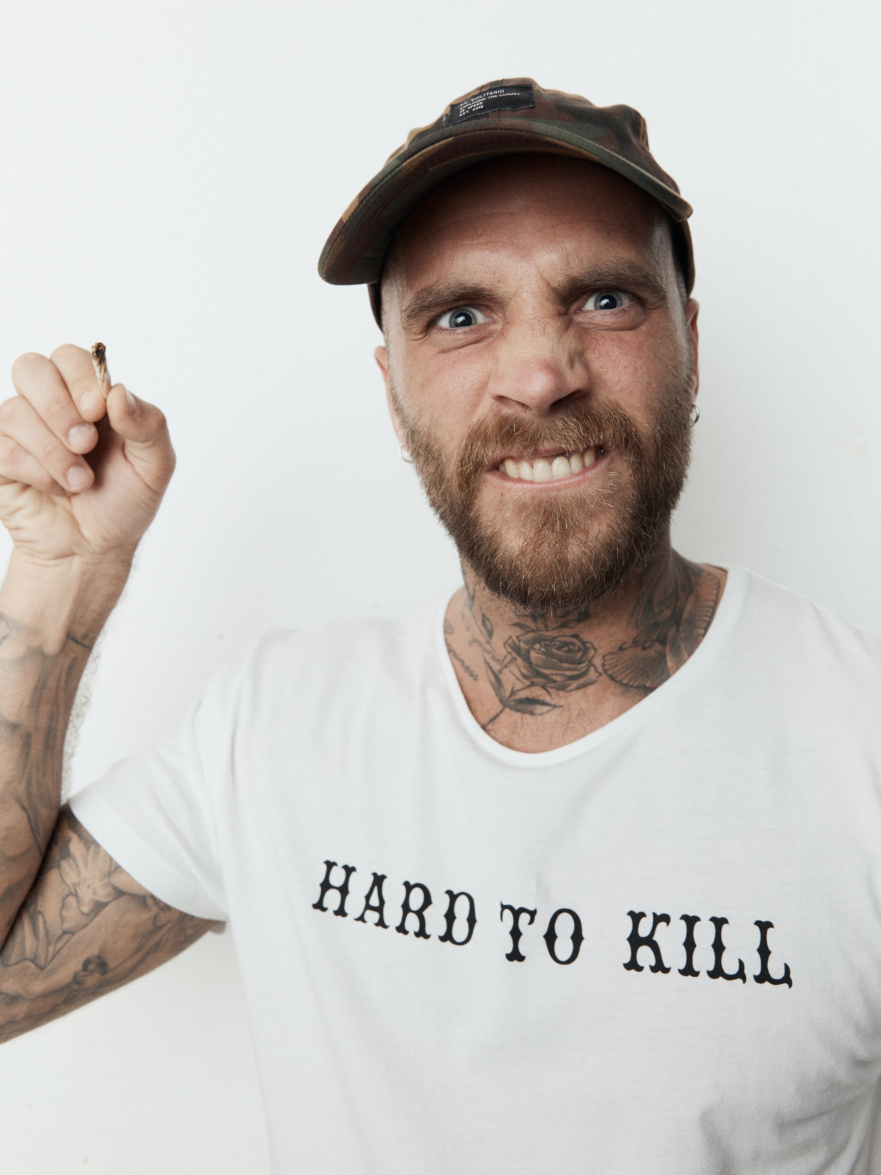El Solitario Hard To Kill T-Shirt. Model